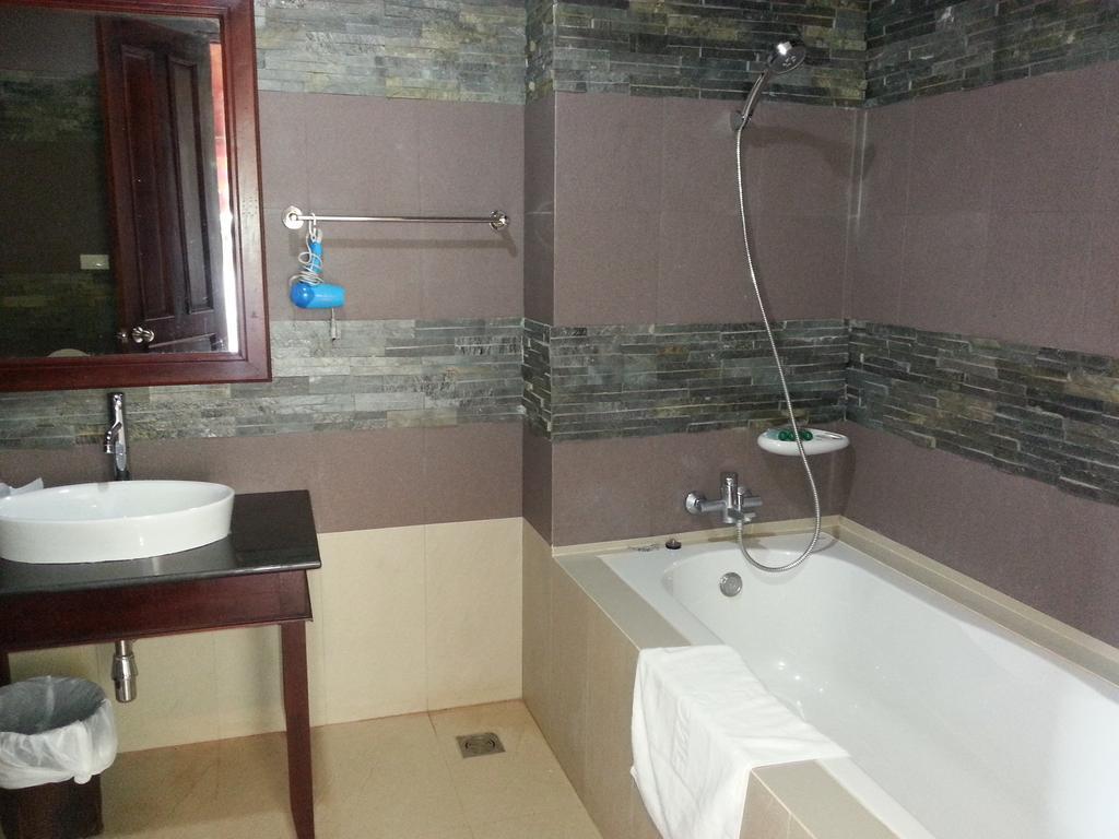 Pon Arena Hotel Muang Không 외부 사진