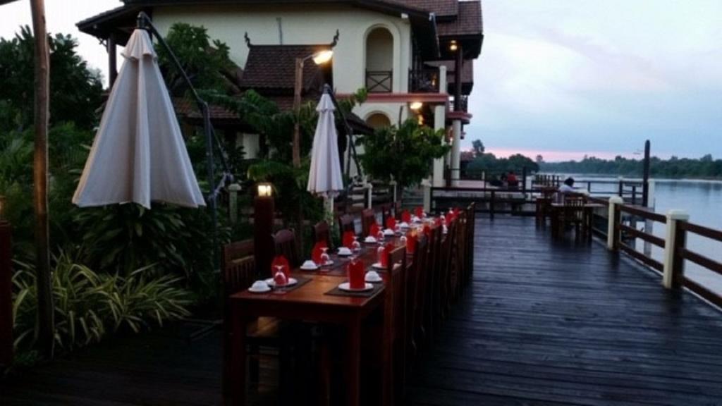 Pon Arena Hotel Muang Không 외부 사진