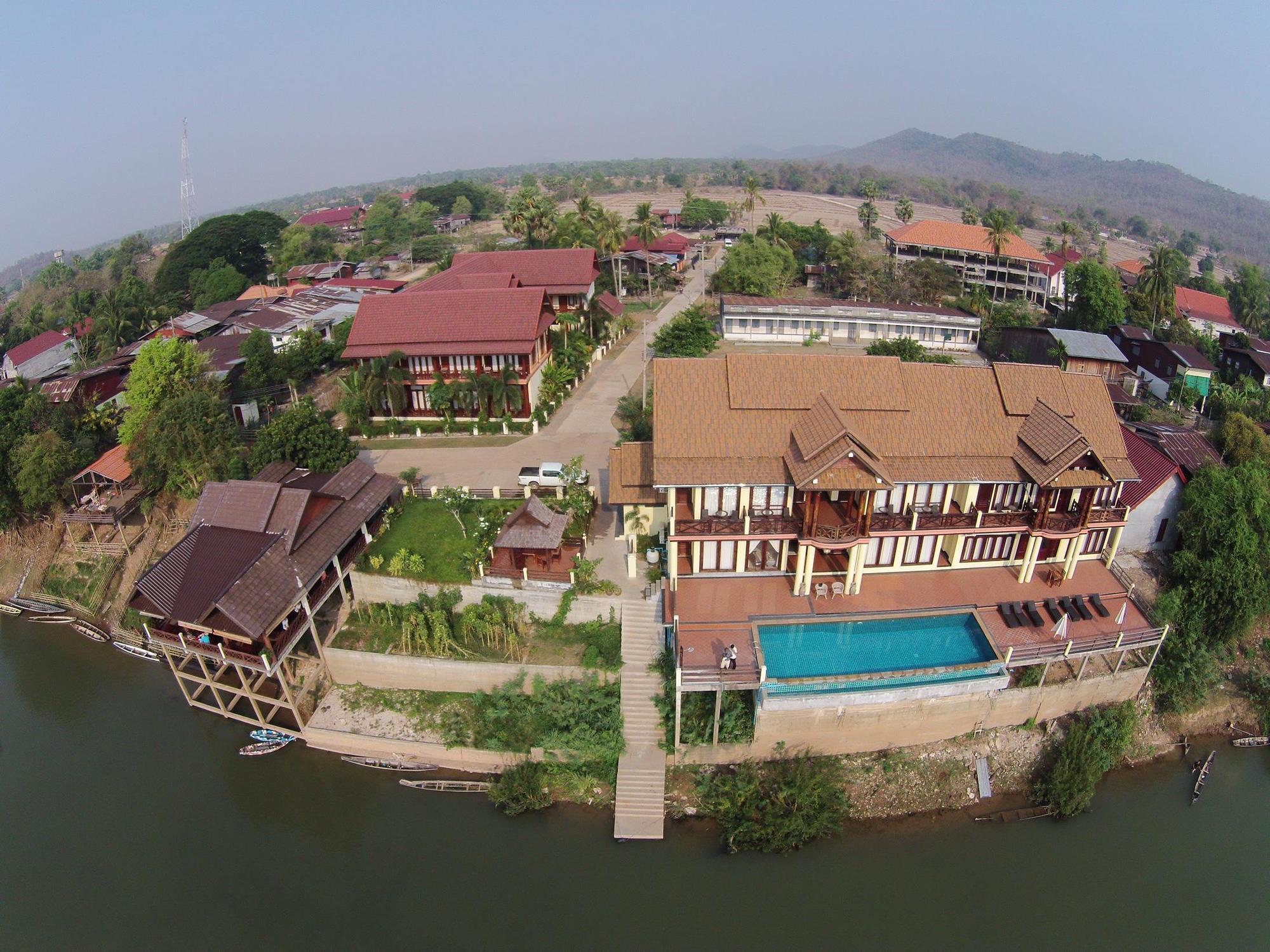 Pon Arena Hotel Muang Không 외부 사진